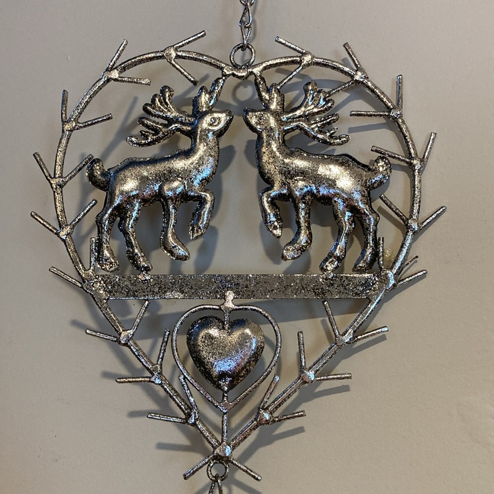 NWT - 🎄 Silvertone Hanging Double Reindeer Heart Christmas Wall Bell 🎄